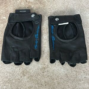 NWOT Brand new Harley Davidson fingerless riding gloves size small